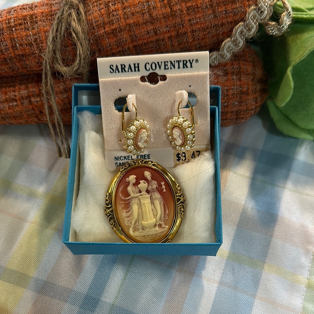 Sarah Coventry Gold and Red Cameo Jewelry Set